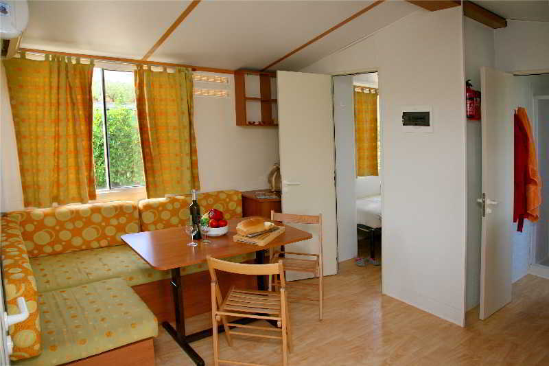 Camp Dole Zivogosce Hotel Podgora Exterior foto